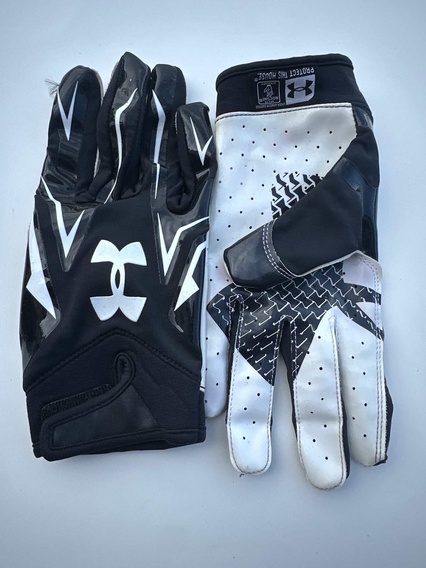 BALLERS: Ricky’s HERO UA Football Gloves