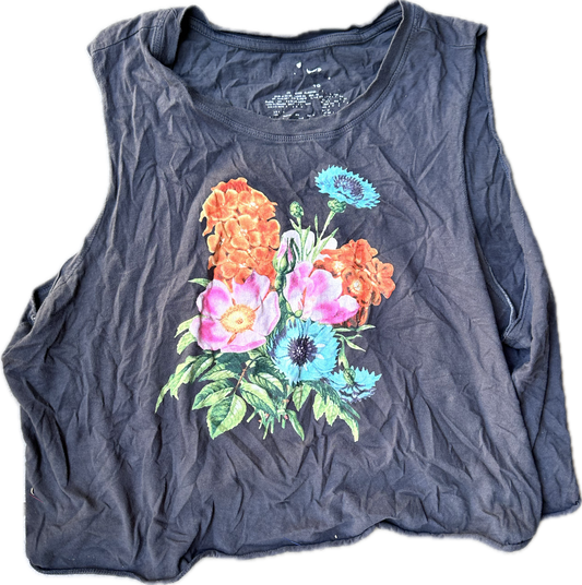 The Mindy Project: Mindy’s Sleeveless Tee (L)