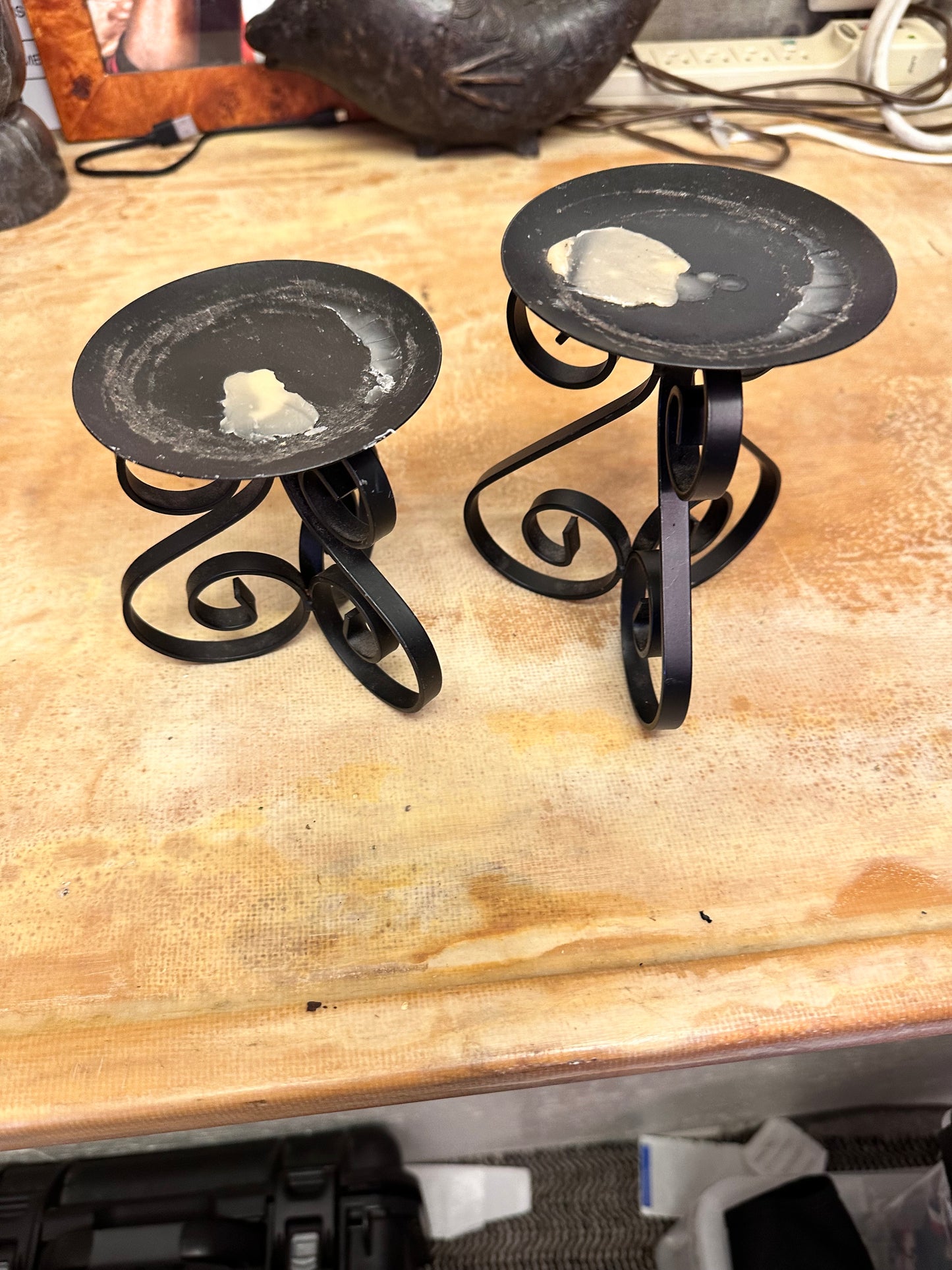 SOA: Gemma Kitchen black Table Candle Holders (2)