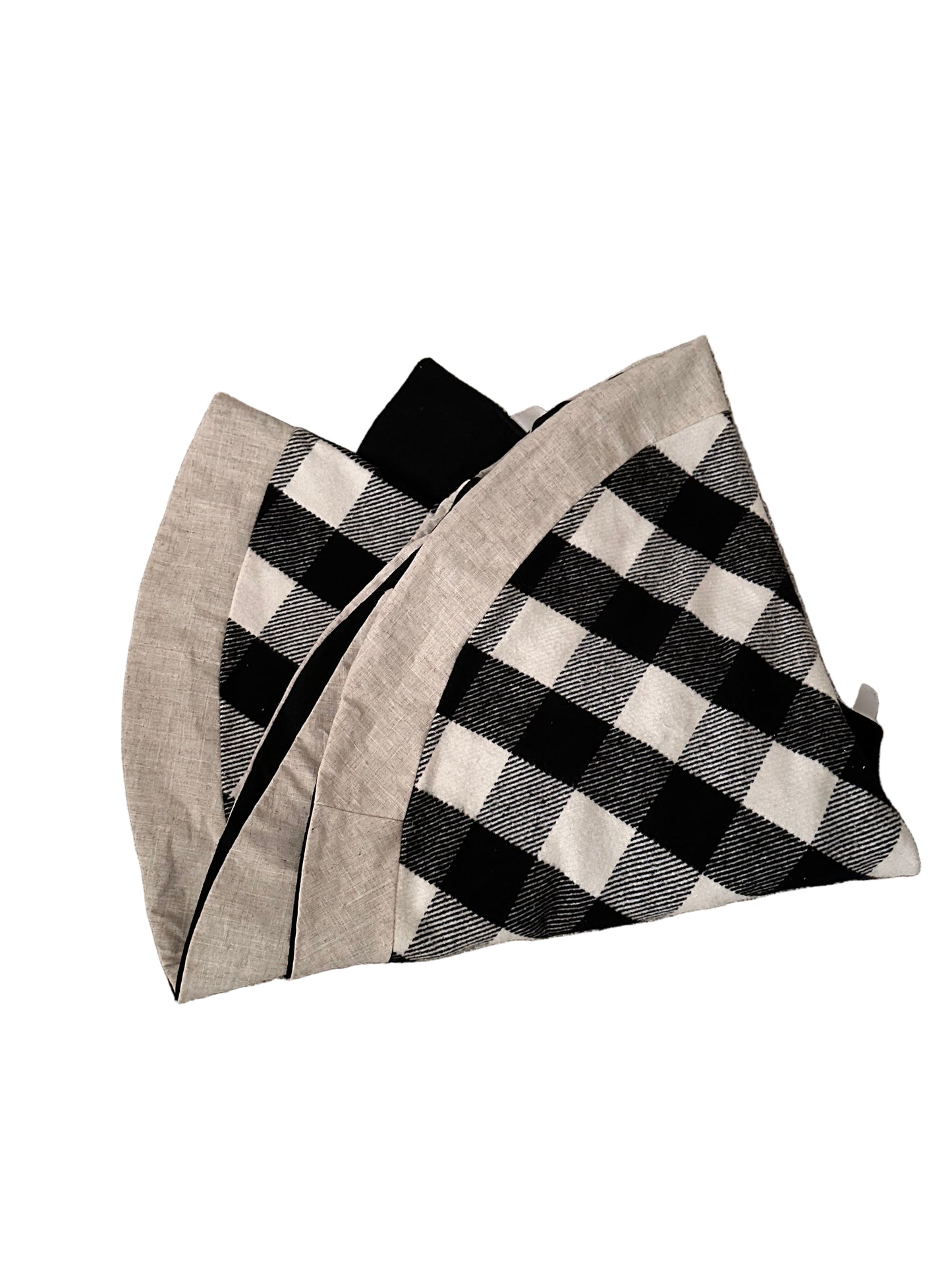 PARKS AND RECREATION: Leslie and Crew PAWNEE Christmas Party Props