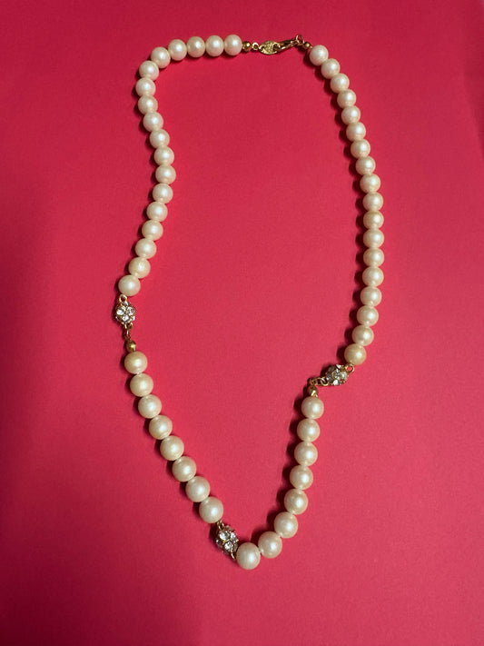 MAD MEN: Peggy’s Vintage 1960s Pearl Necklace