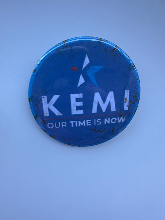 VEEP: Kemi HERO large Campaign Pin from Season 7