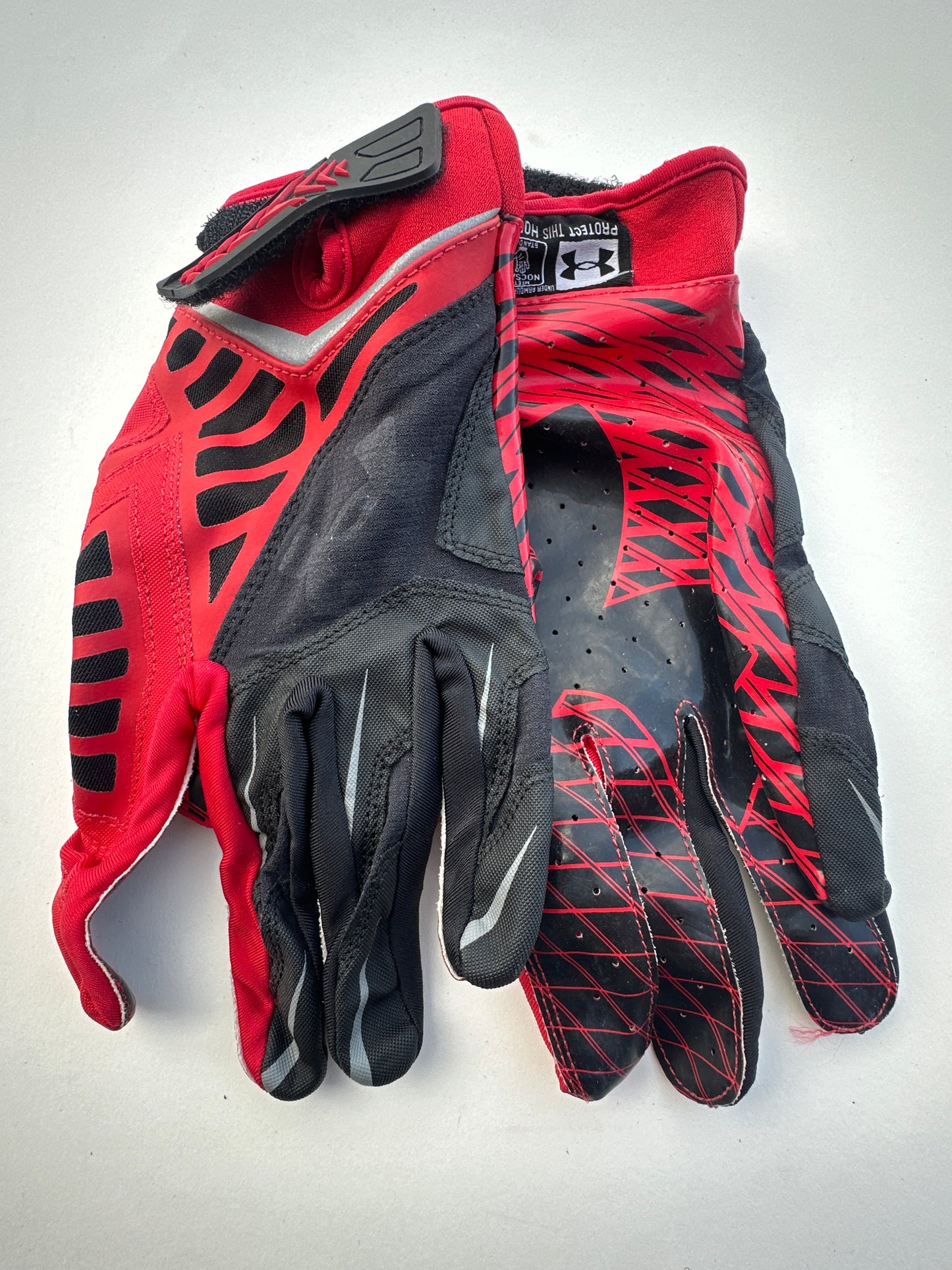 BALLERS: Ricky’s HERO UA Football Gloves
