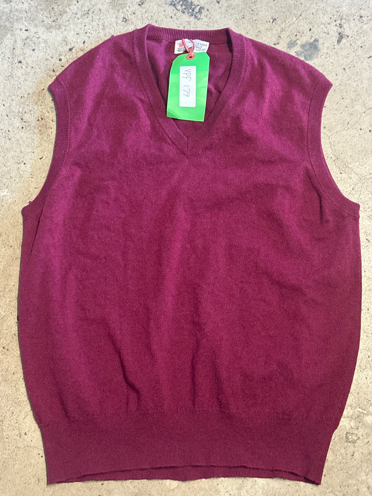 VEEP: Jonah's HERO Sleeveless Sweater (XL)