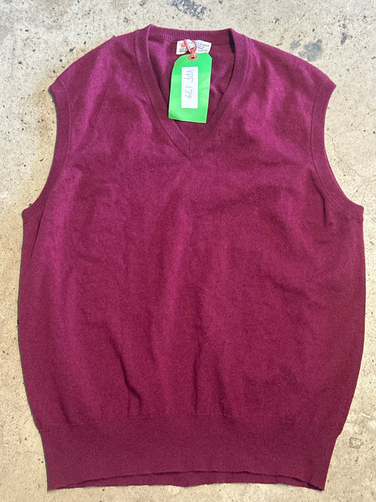 VEEP: Jonah's HERO Sleeveless Sweater (XL)