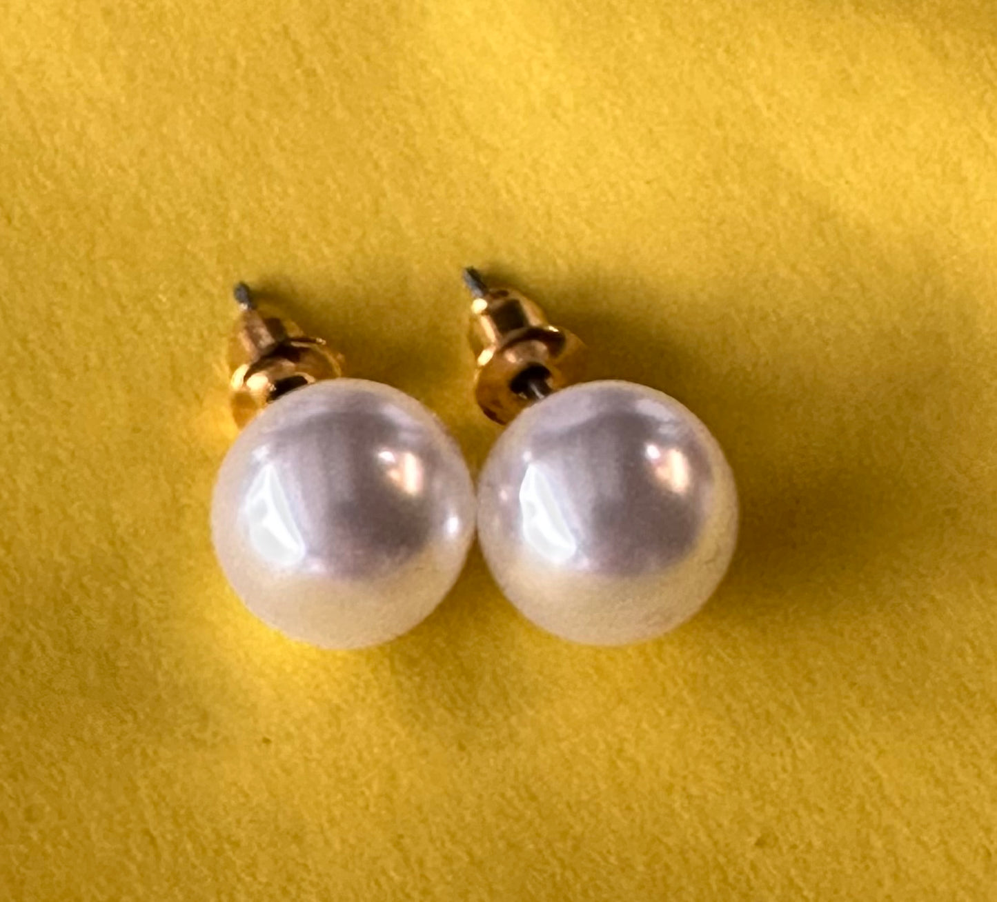 PARKS AND RECREATION: Leslie Knope HERO Earrings