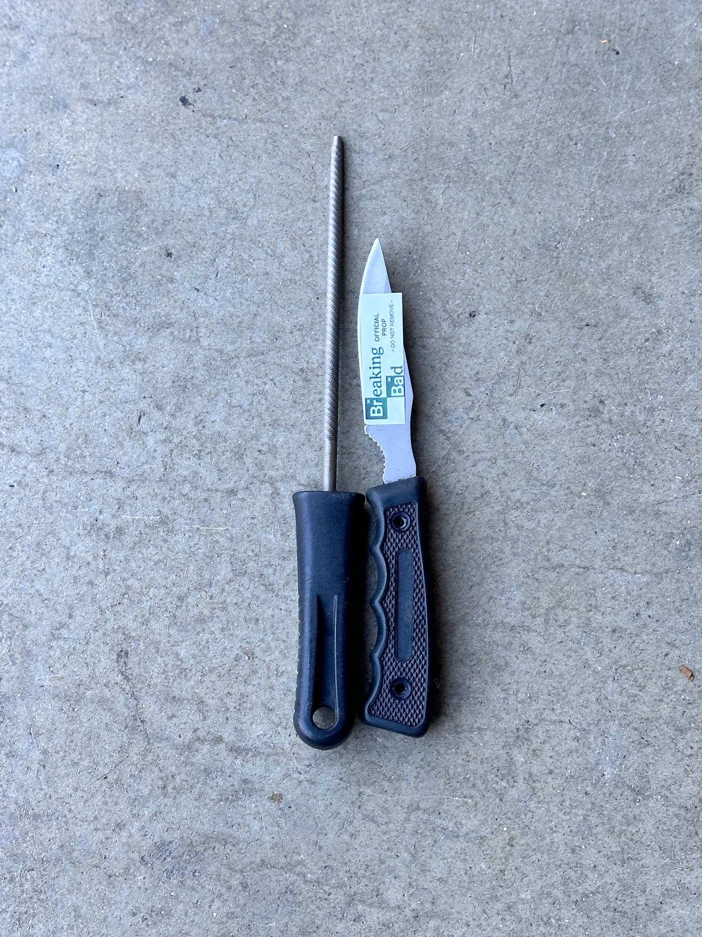 BREAKING BAD: Walter White small Cutting Knife Prop and Gutting Tool