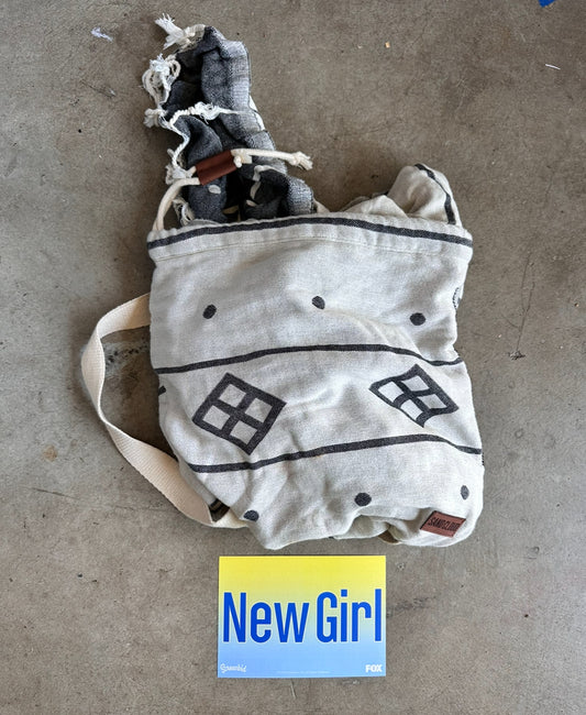NEW GIRL: Aly Nelson Cloth picnic Bag