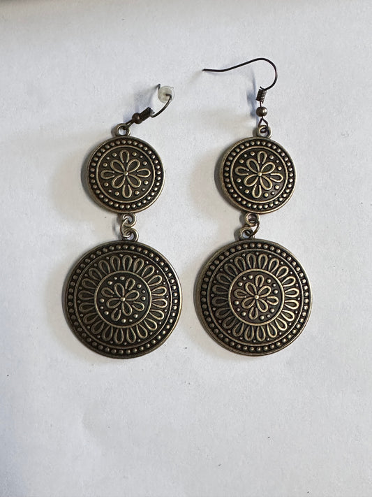 MAD MEN: Joan‘s Mid Century Earrings