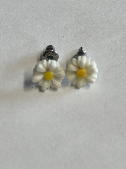 MAD MEN: Joan‘s Mid Century Earrings