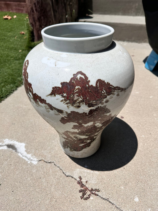 SILICON VALLEY: Gavin Belson's HERO Ceramic Vase from House