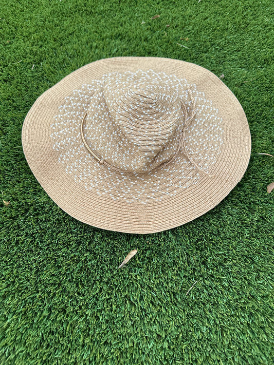 MAD MEN: Megan’s mid-century Beach Hat