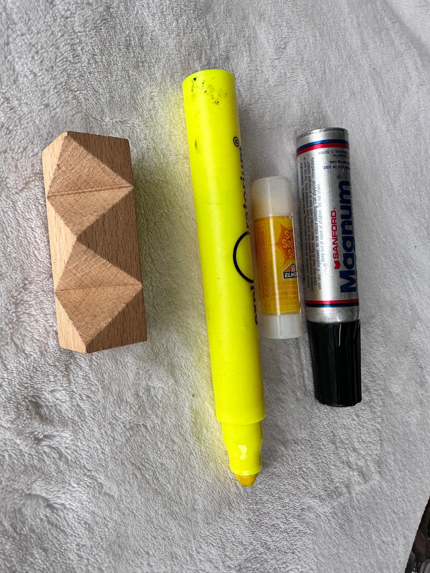 The Office: Erin Hannon's HERO misc. Office Props