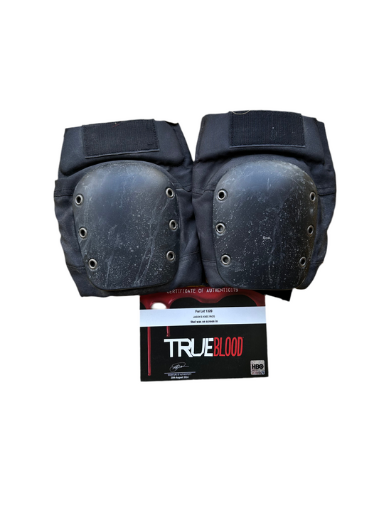 TRUE BLOOD: Jason Stackhouse’s Knee Pads