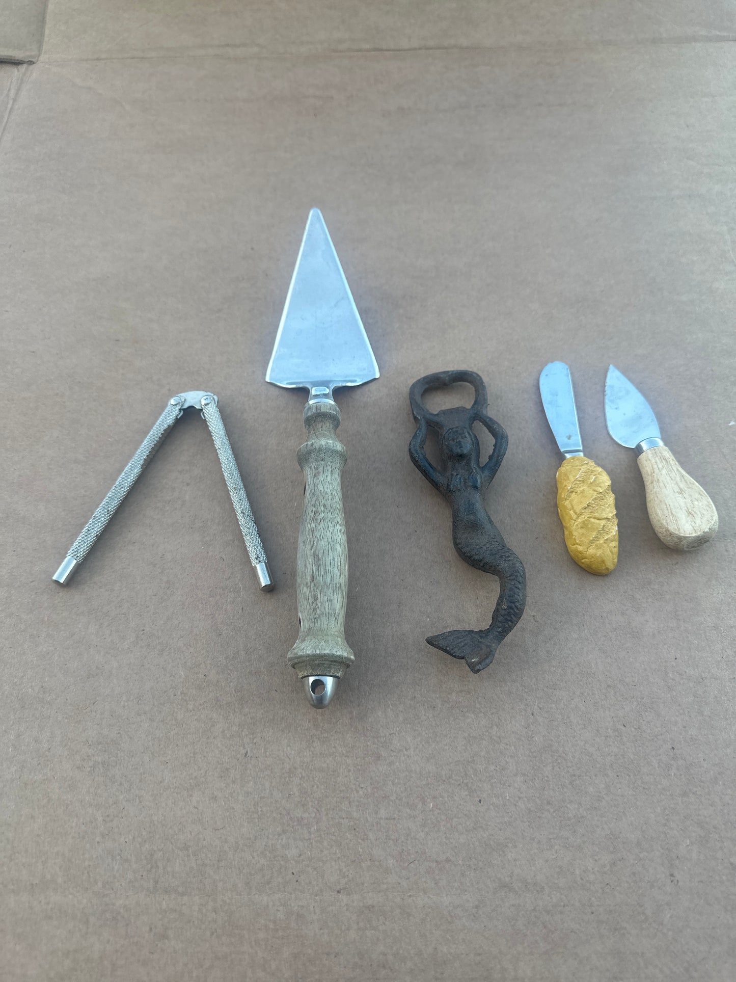 PARKS AND RECREATION: Leslie and Crew PAWNEE Christmas Party Props