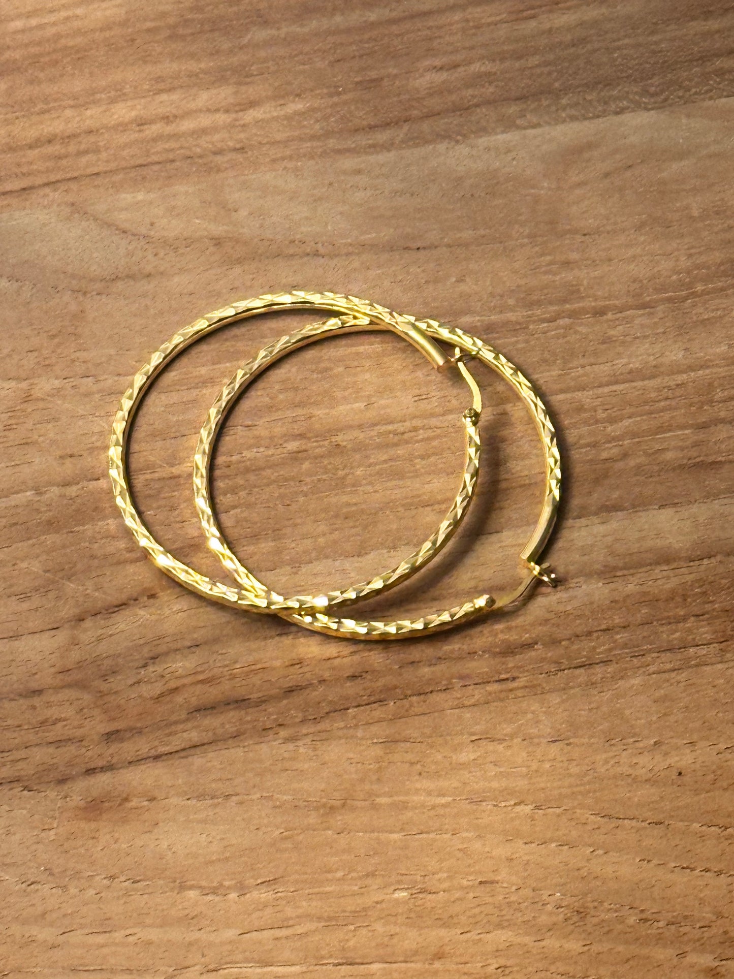 30 Rock: Jenna’s Mid Size Gold Hoop Earrings