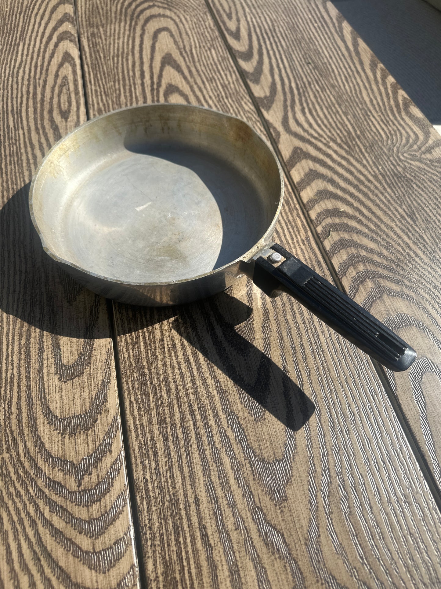 MAD MEN: Donald and Megan Draper's 1960s Kitchen Cookware