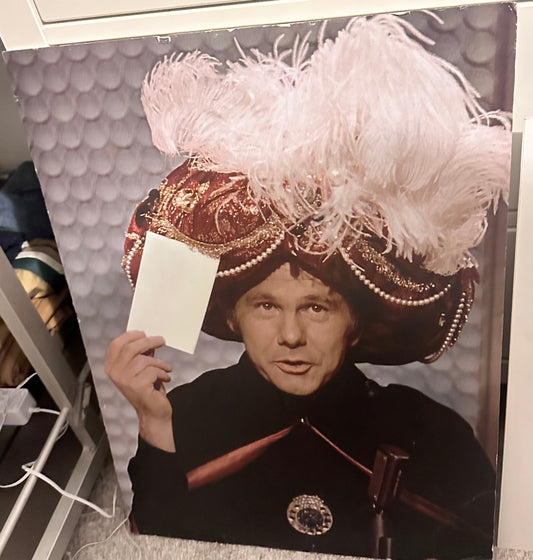 NEW GIRL: Nick’s Loft Johnny Carson Foam Board