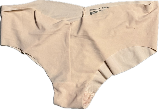 SONS OF ANARCHY: Gemma’s Nude Panty Underwear