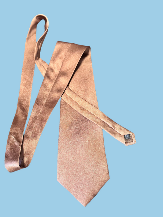 THE OFFICE: Oscar’s Solid Brown Necktie