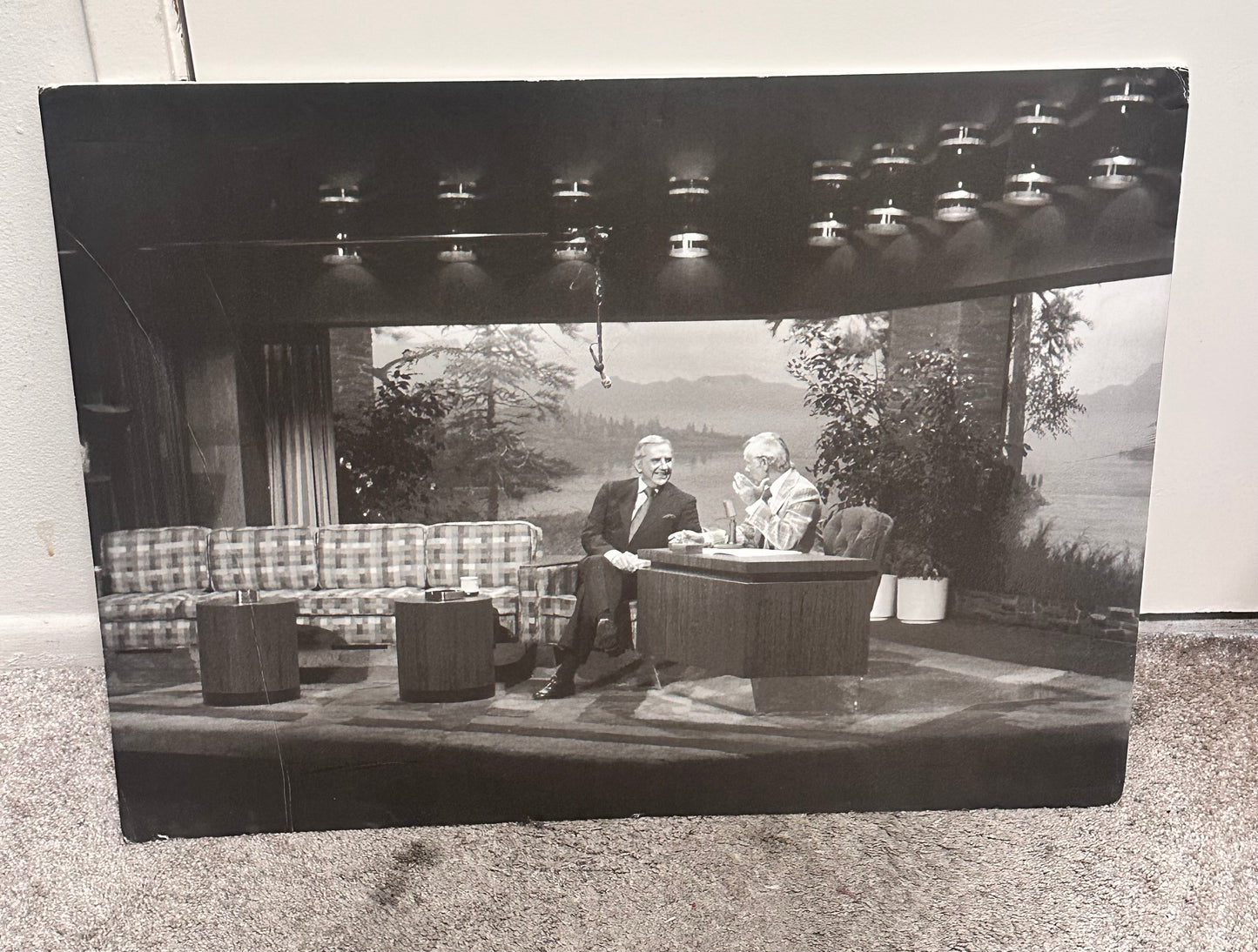 VEEP: Johnny Carson HERO Oval Office Pictures (2' x 2')