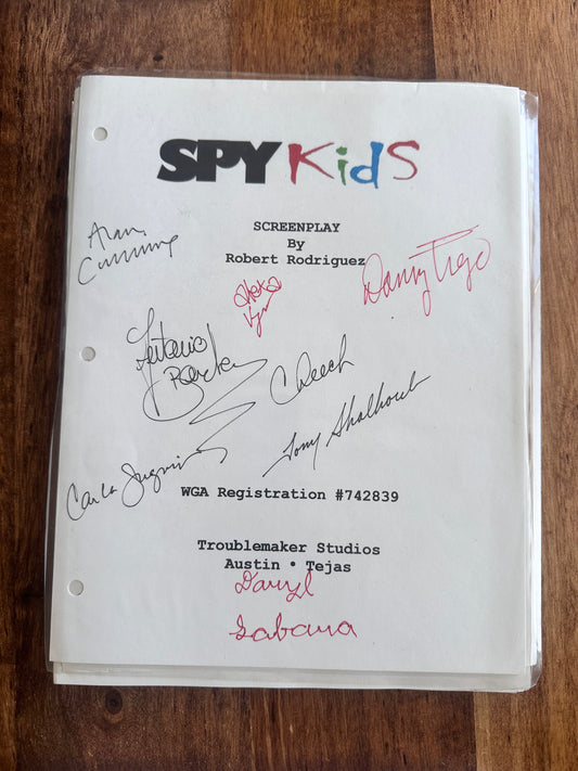 SPY KIDS MOVIE: Director and Cast Signed Script  MIRAMAX Archive
