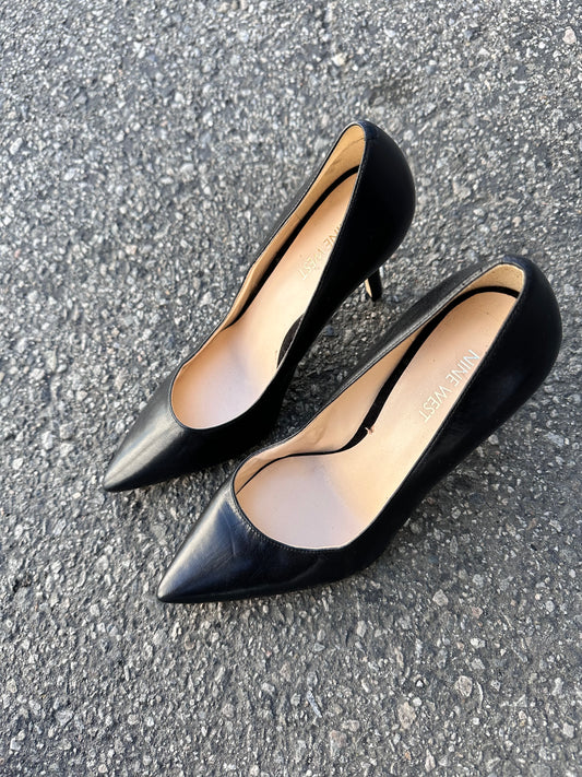 THE GENTLEMEN: Rosalind’s NINE WEST Black High Heel Shoes (9)