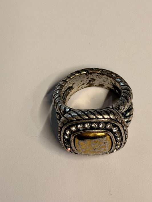 MAD MEN: Betty Draper’s Mid-Century Ring