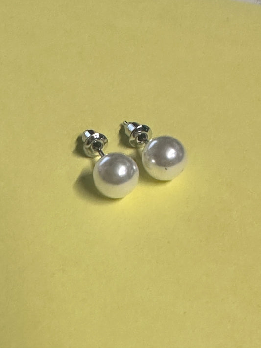 PARKS AND RECREATION: Leslie Knope HERO Earrings