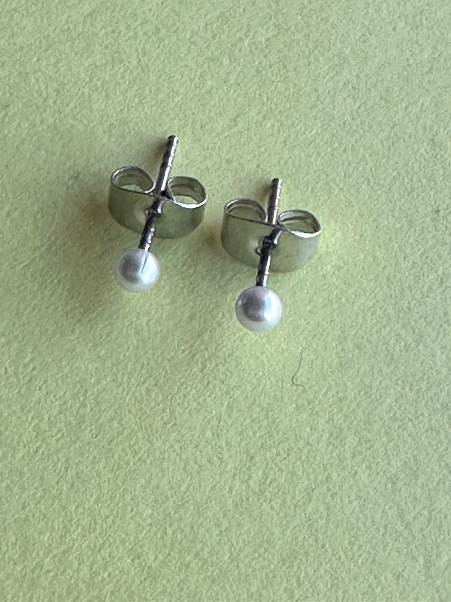 HOUSE: Dr Remy “13” HERO Earrings