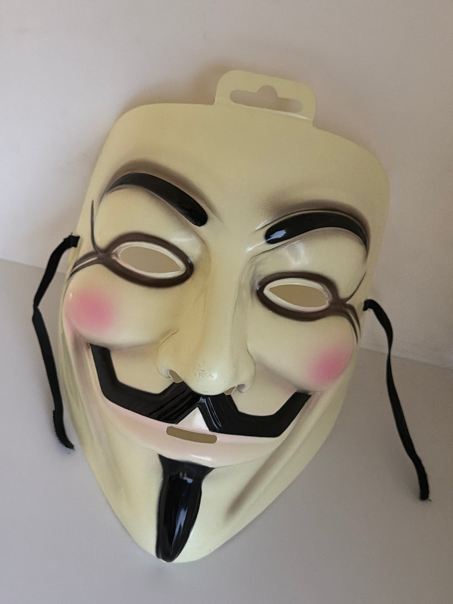 SILICON VALLEY: Gilfoyle's Desk Props from Pied Piper Desk