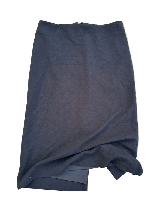 THE OFFICE: Pam Beesly’s Classic Black Skirt (4))