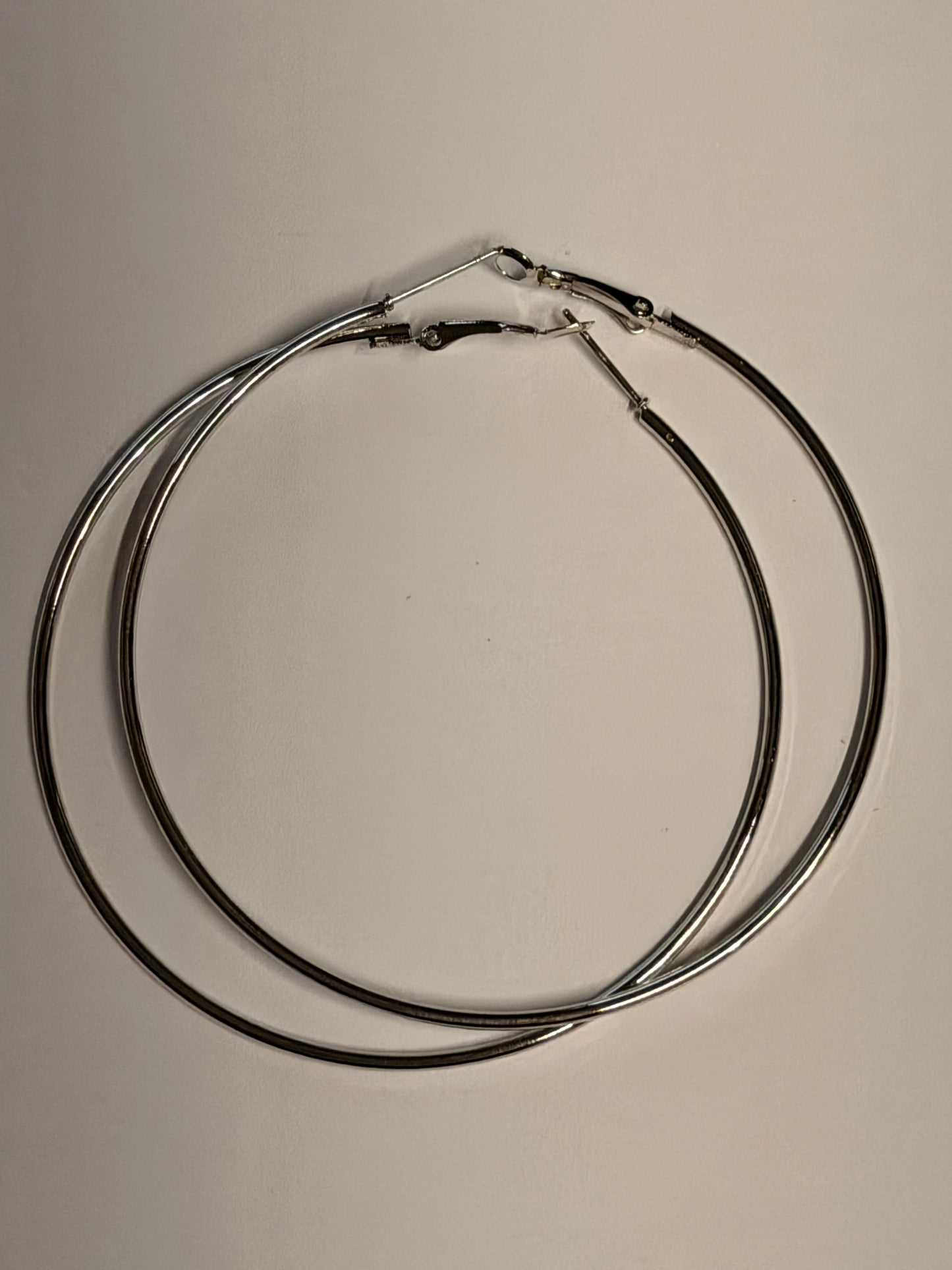30 Rock: Jenna Silver Hoop Earrings