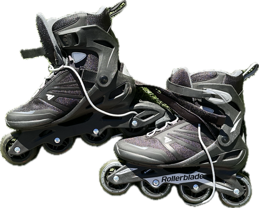 SILICON VALLEY: Gavin Belson's ROLLER BLADES (10)