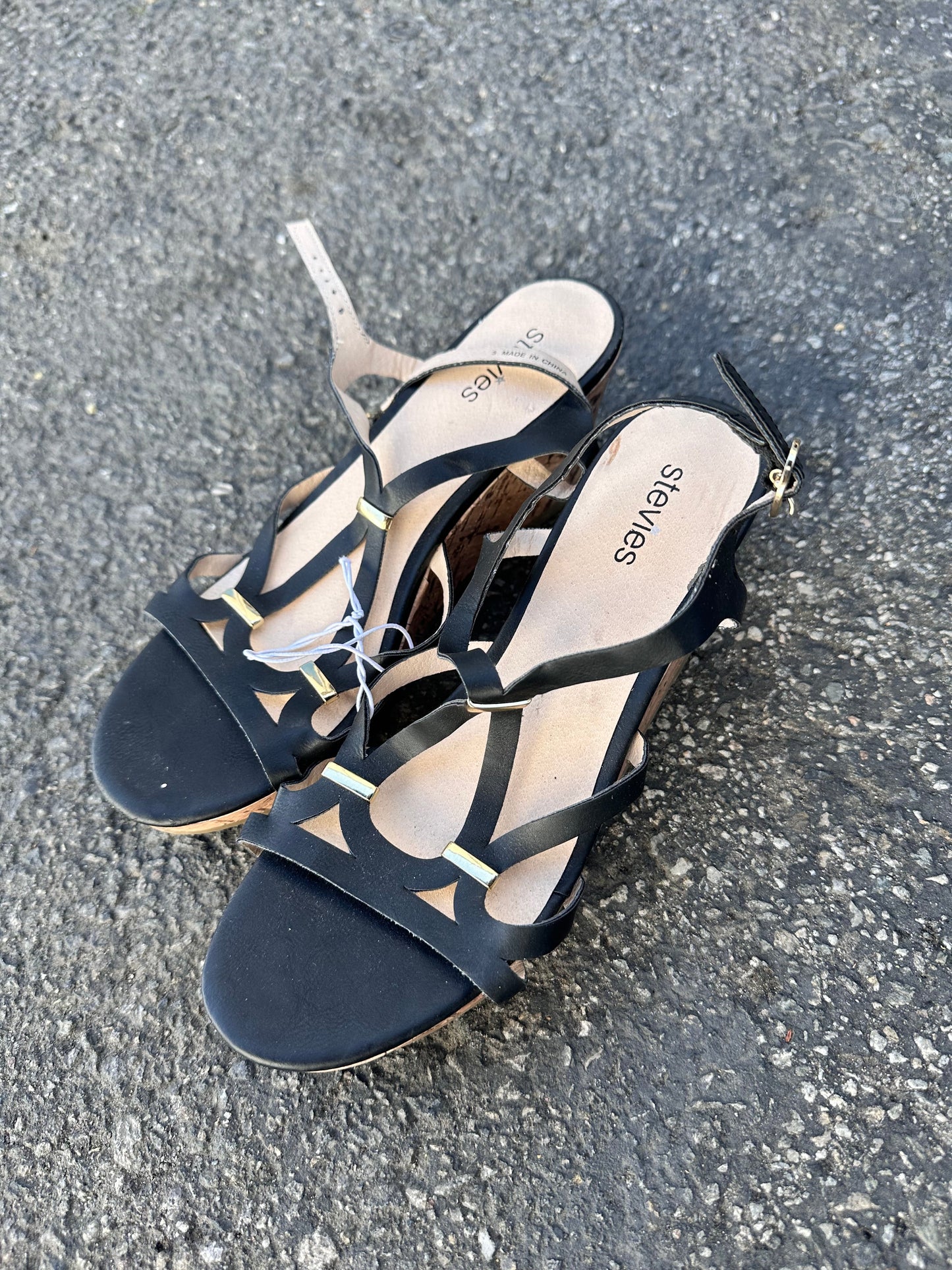 NEW GIRL: Jessica Day's HERO Footwear (7/8)
