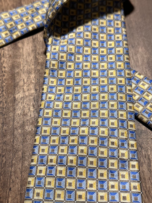 The Office: Kevin’s Yellow Pattern Necktie