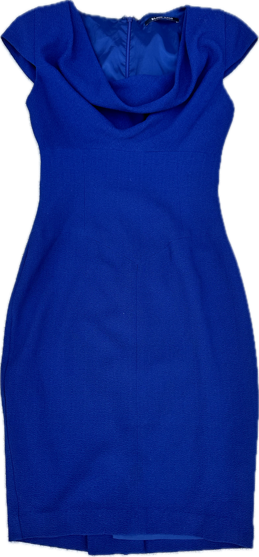 Parks and Recreation: Leslie Knope’s BLACK HALO Blue Dress (6)