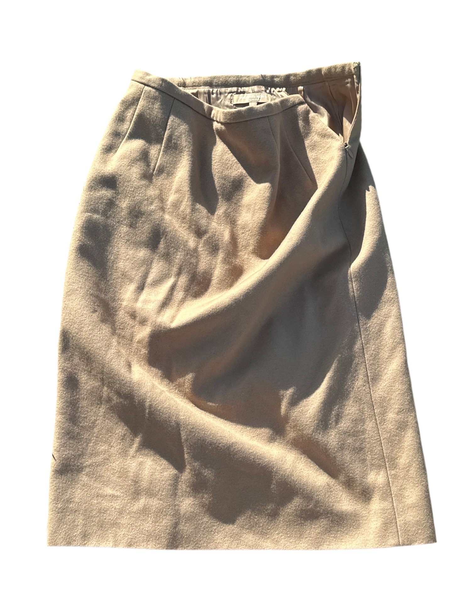 VEEP: Selina's Episode Worn MICHAEL KORS Italian Made tan Skirt (6)