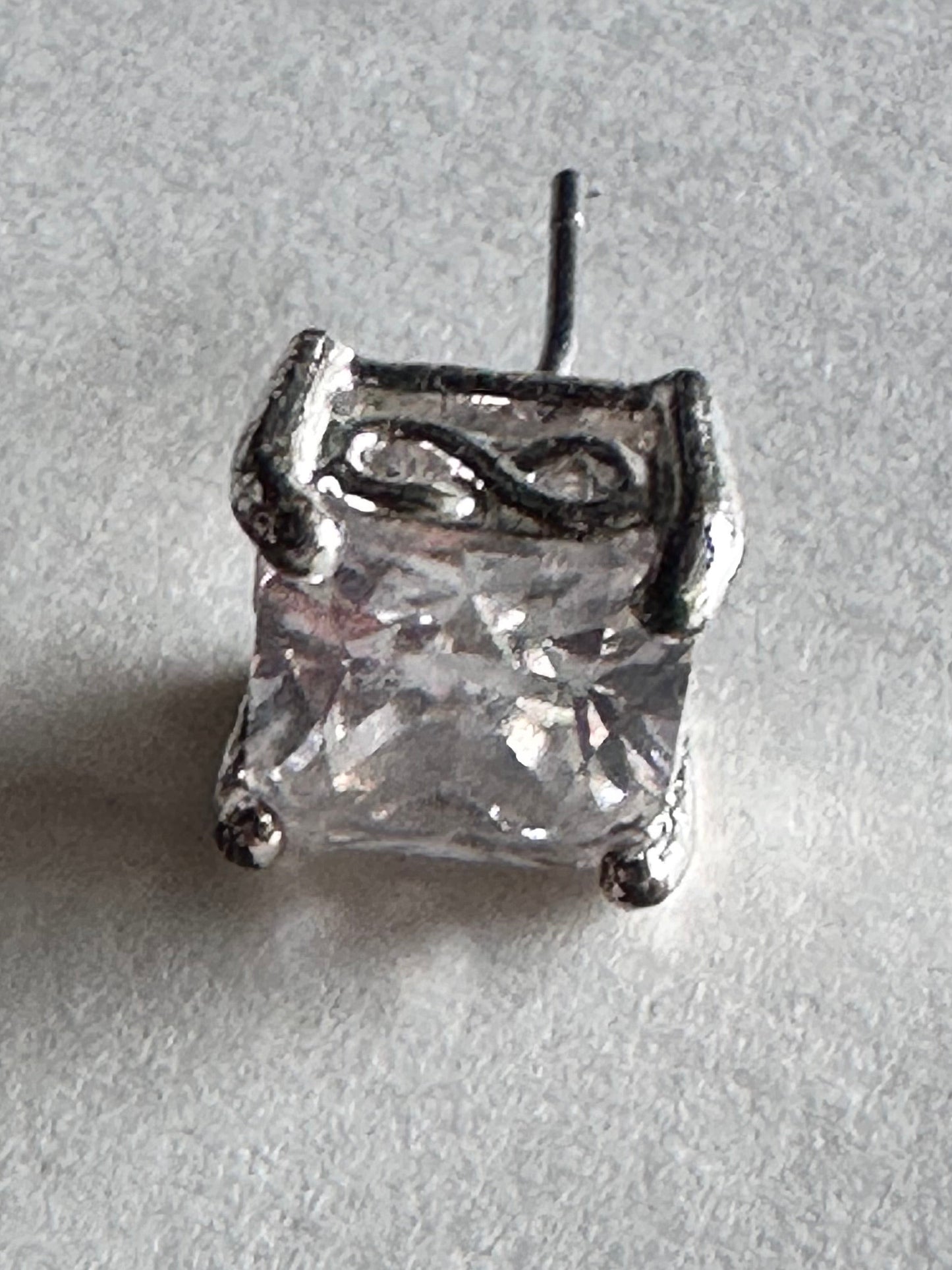 BALLERS: Ricky’s HERO "ICE" Earring