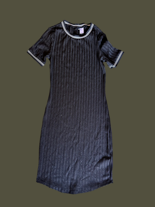 BALLERS: Julie's Forever21 black fitted Dress (6)