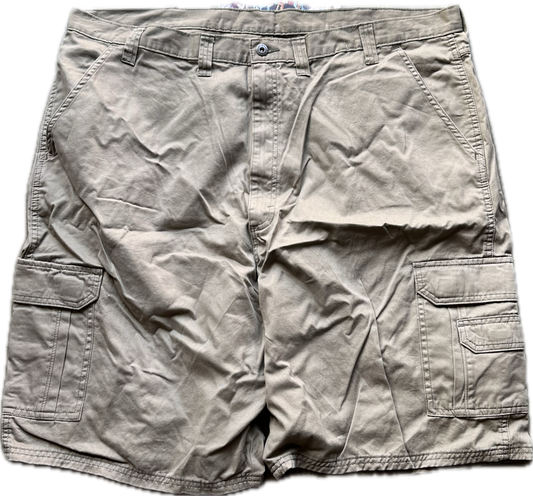 The Office: Stanley's Cargo Khaki Shorts (46)