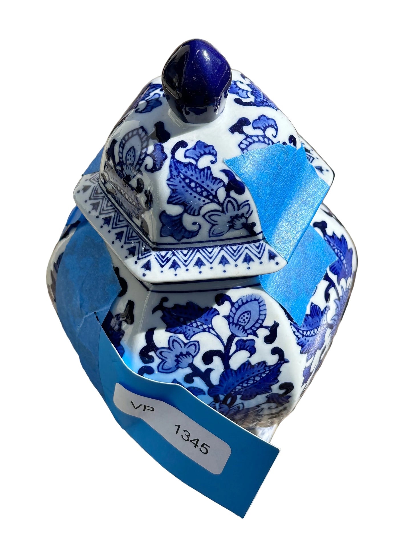 VEEP: Selina's Ceramic Urns from Brownstone Residence