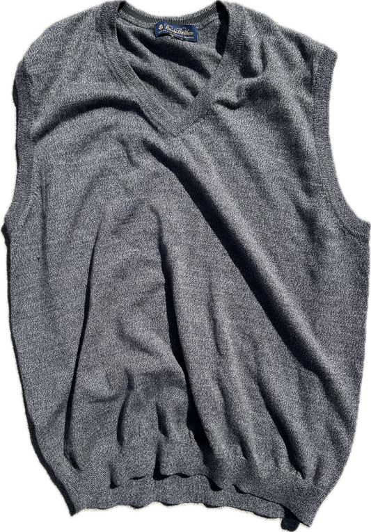 THE OFFICE: Andy’s production-used BROOKS BROTHERS sleeveless pull over Sweater (L)
