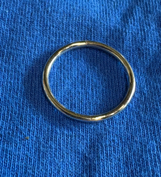 THE OFFICE: Pam Beesly's Faux Silver Band Ring