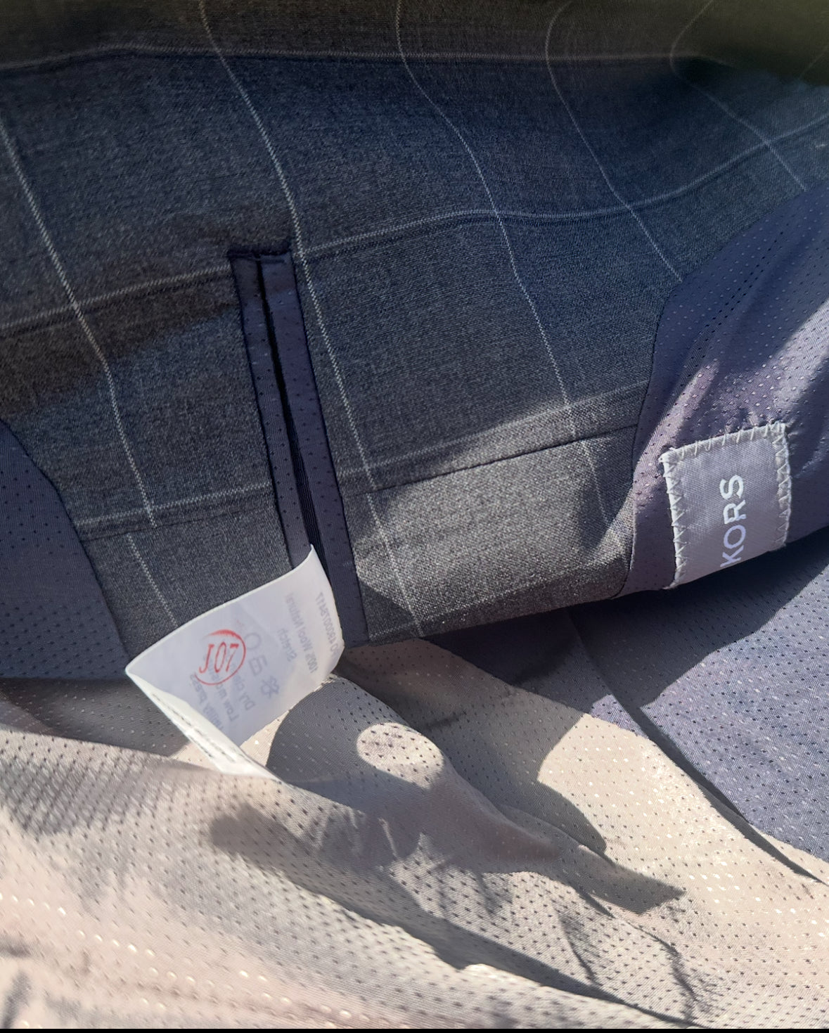 SHADES OF BLUE: Bianchi's HERO Michael Kors Sport Coat (44R)