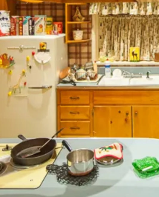 MAD MEN: Donald and Megan Draper's 1960s Kitchen Cookware