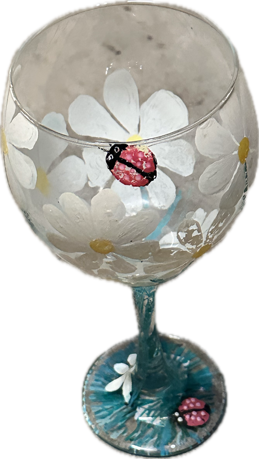 NEW GIRL: Jessica Day's Loft Decorative Wine Glass