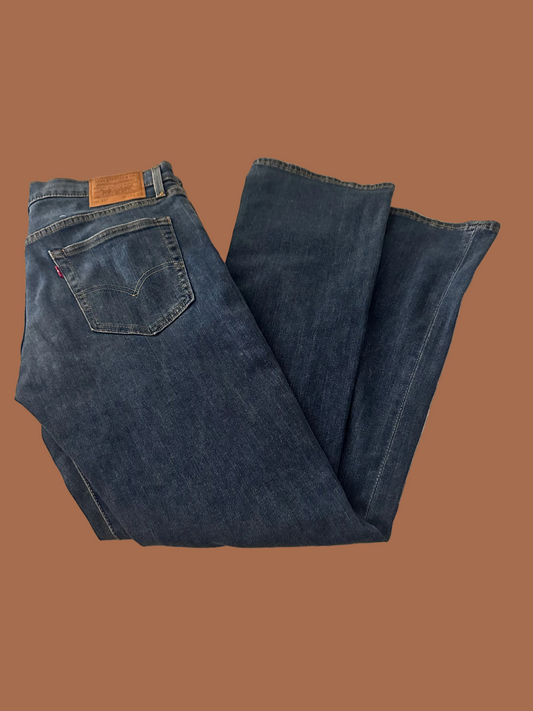 THE GENTLEMEN: Fletcher’s HERO LEVI’s Blue Denim Jeans (34/32)