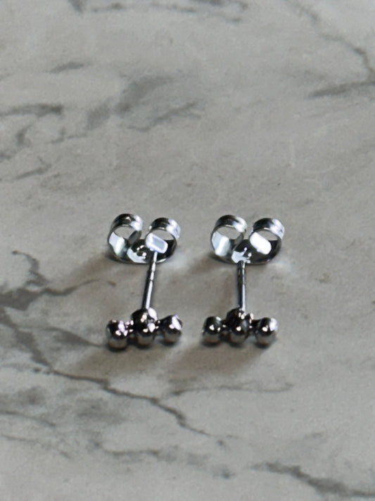 BONES: Jeanine Kovac's Small Silver Earrings