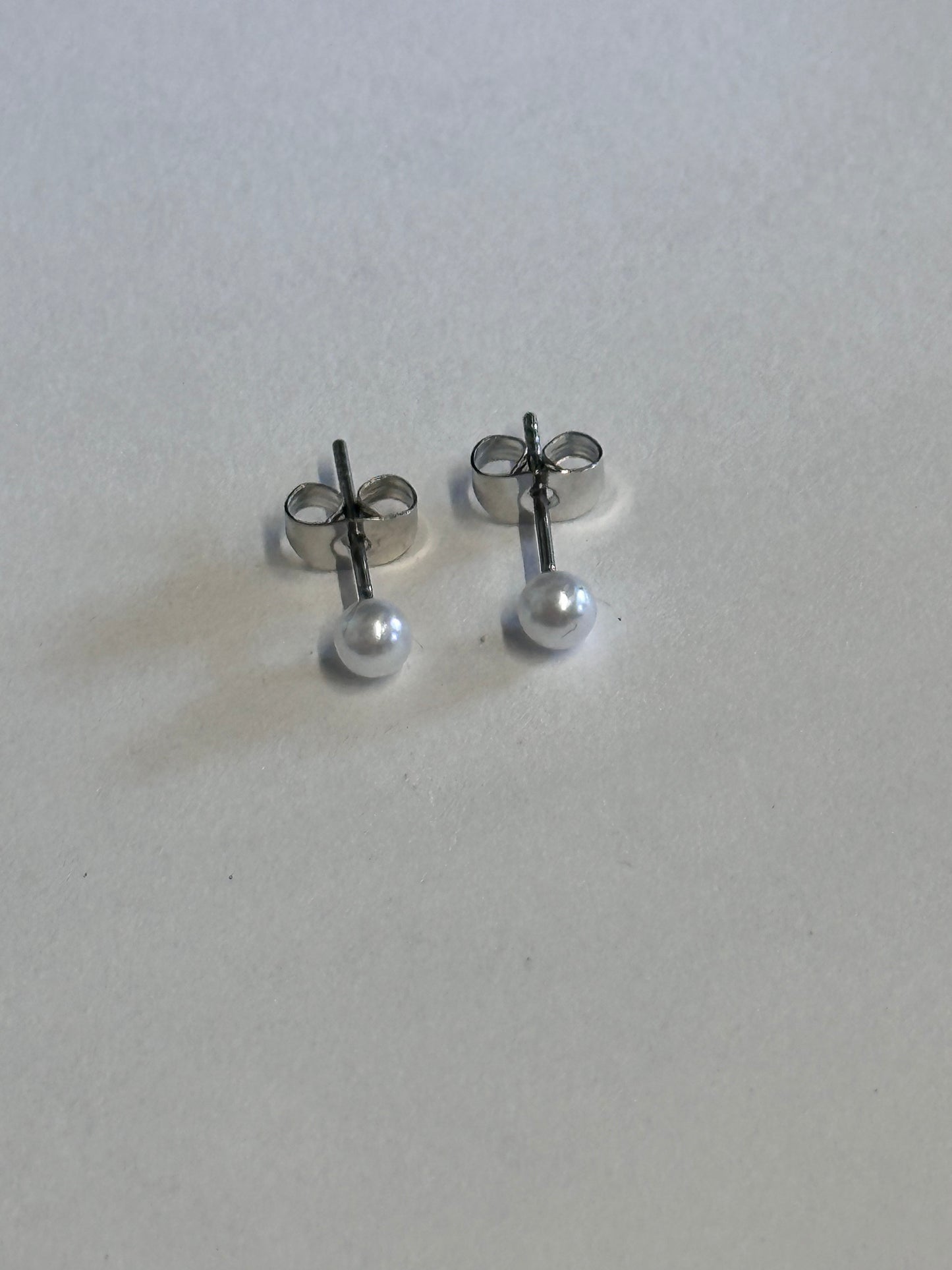 PARKS AND RECREATION: Leslie Knope HERO Earring Set